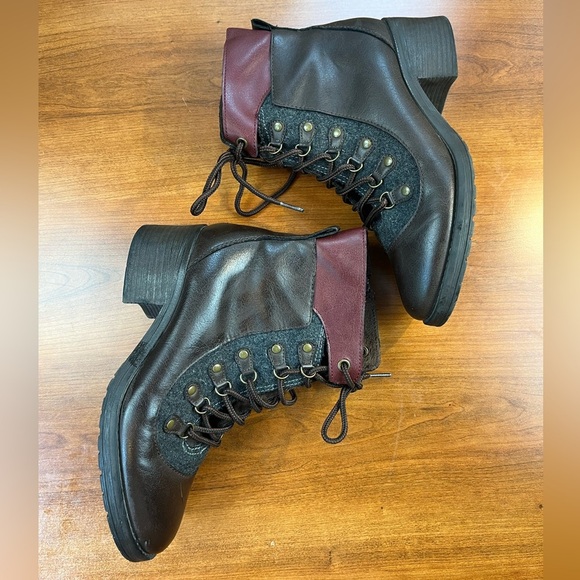 Rampage Steam Punk Faux Lace Up Zip Up Boots Black Gray Red Faux Fur Lining - Picture 8 of 16